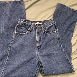 Levi's Straight Leg Blue Jeans